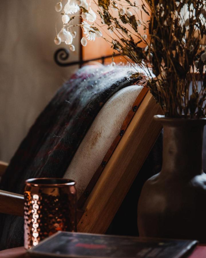 Old World Charm - Simplistic Luxury *