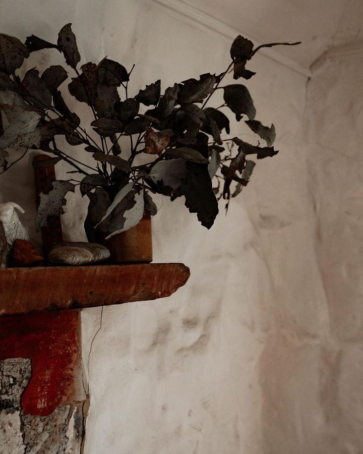 Old World Charm - Simplistic Luxury Holiday home Ross
